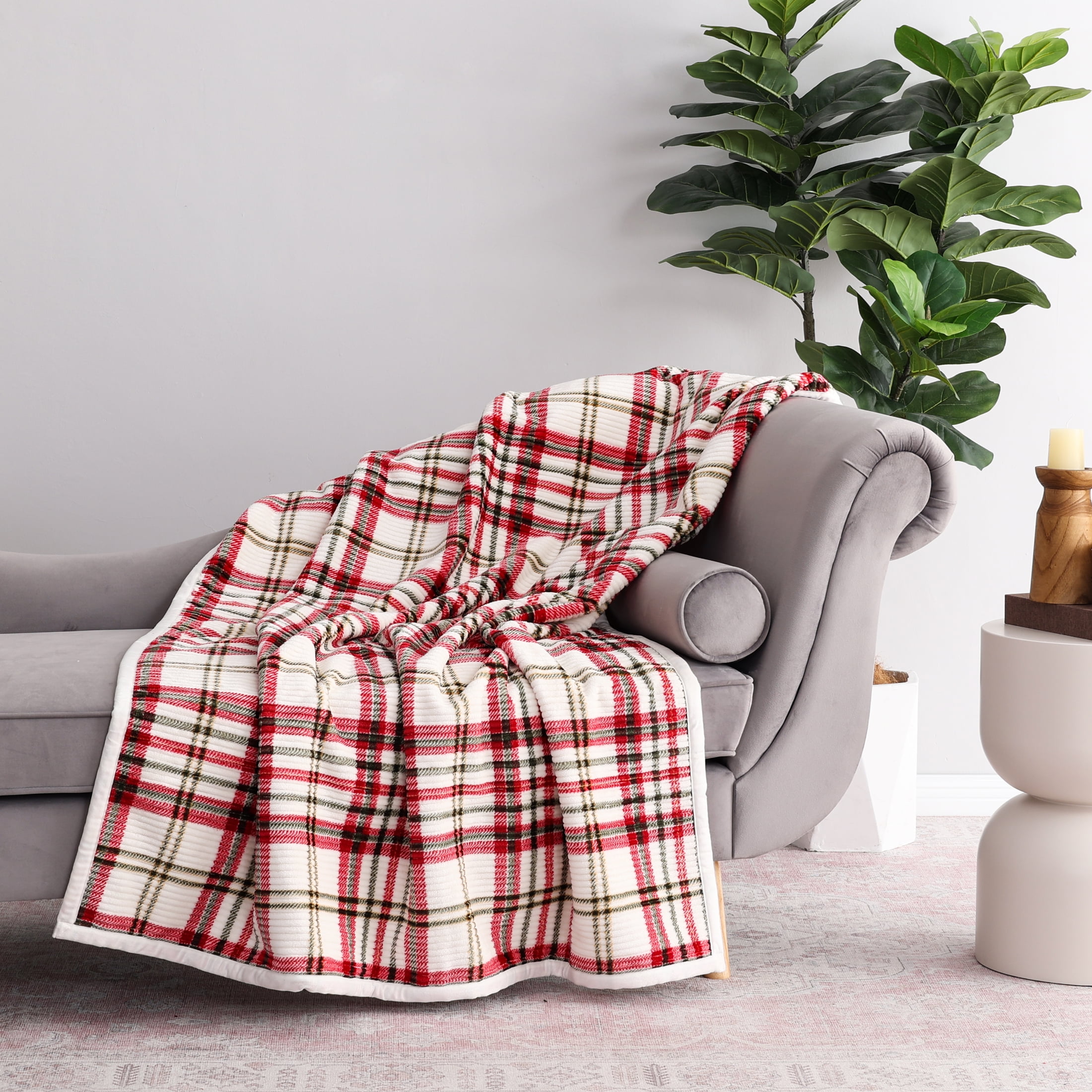 Better Homes & Gardens Printed Velvet Plush Reverse to Faux Fur Super Soft Throw Blanket, Oversized, Red Plaid