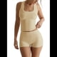 thumbnail image 3 of Conjunto de Shorts Deportivos Ajustados para Mujer: Top Sin Mangas y Shorts Amarillo S, 3 of 9