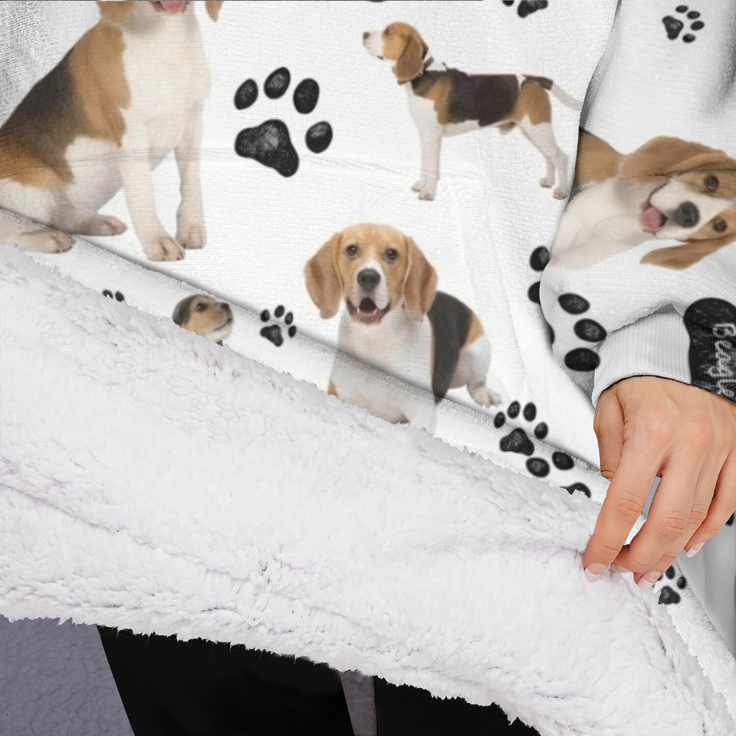 Oversized Wearable Blanket Hoodie,Beagle Dog and Footprints Sherpa Blanket Hoodie with Super Pockets,Super Warm Fuzzy Pullover for Women & Men