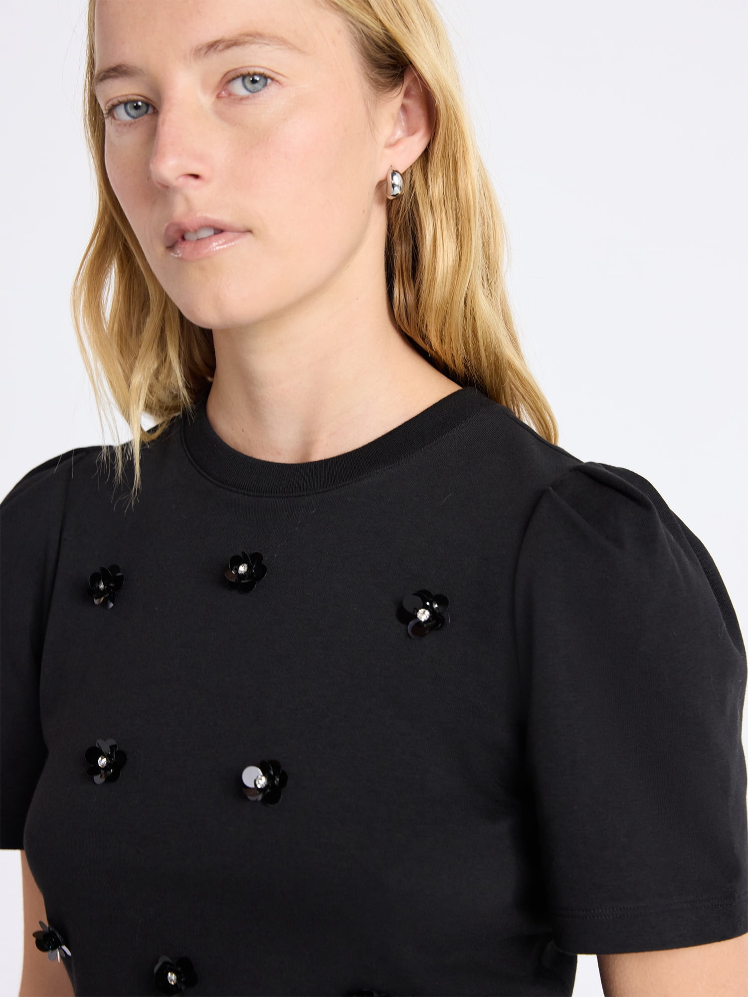 Free Assembly Women's and Women's Plus Embellished Pleat Shoulder Top with Short Sleeves, Sizes XS-4X