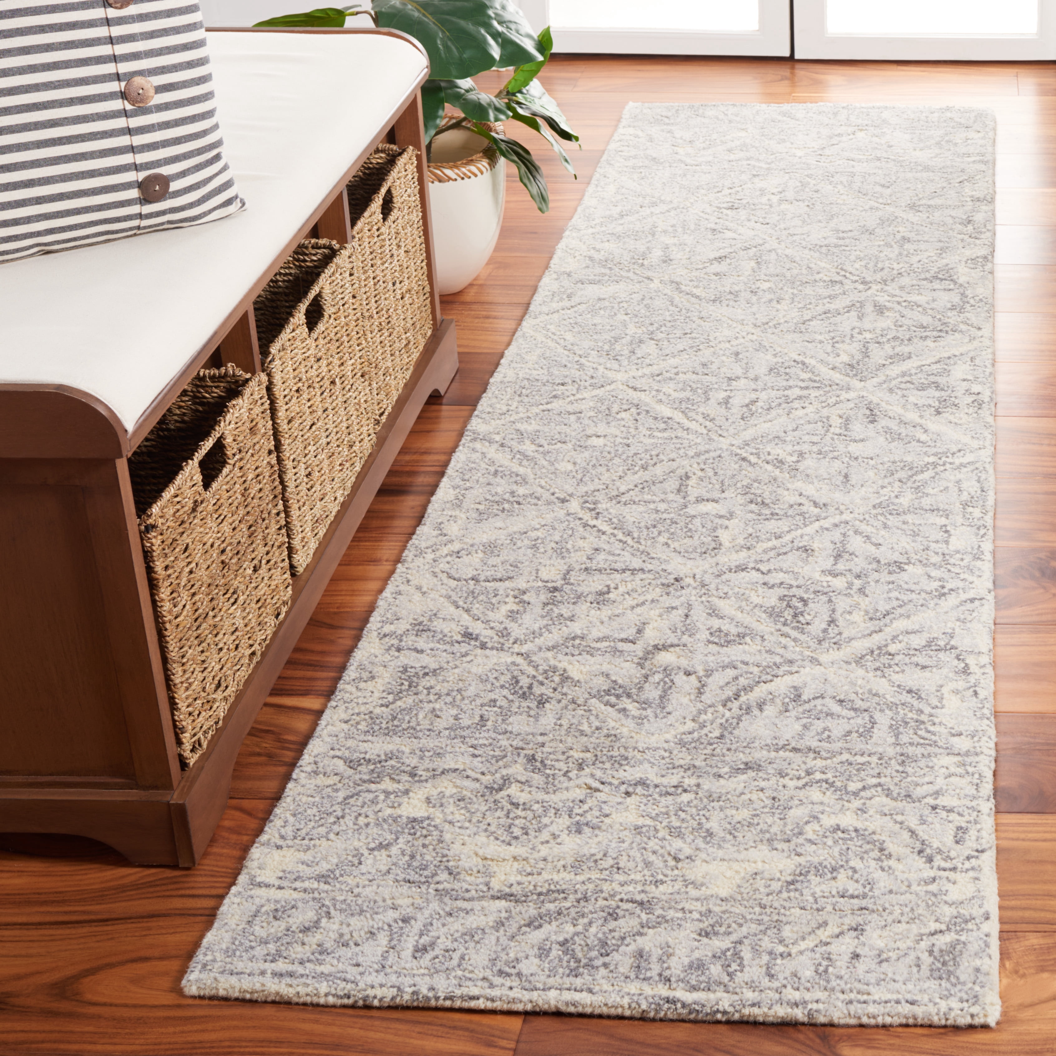 SAFAVIEH Metro Kathleen Diamond Runner Rug, Grey/Ivory, 2'3" x 9'