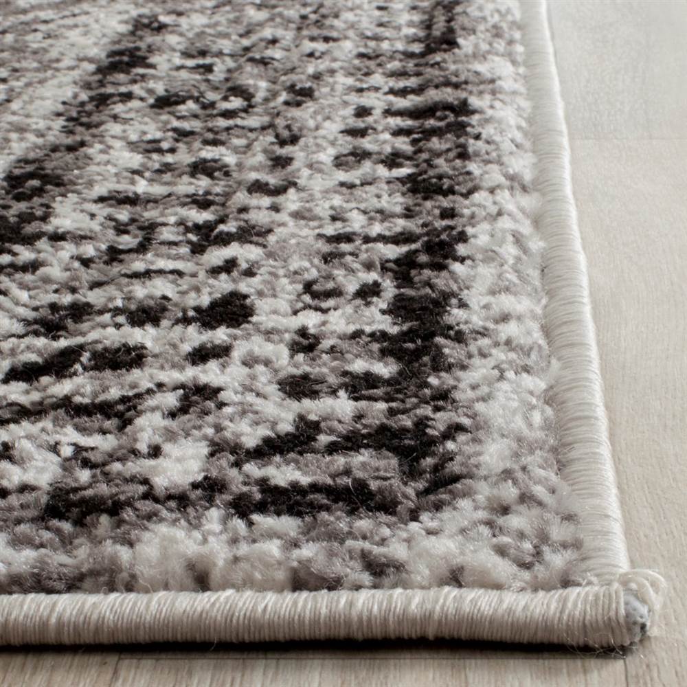 SAFAVIEH Adirondack Royston Traditional Runner Rug, Ivory/Silver, 2'6" x 8'