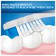thumbnail image 3 of Cepillo de dientes Oral-B Essential Clean Suave, paquete de 2, 3 of 5