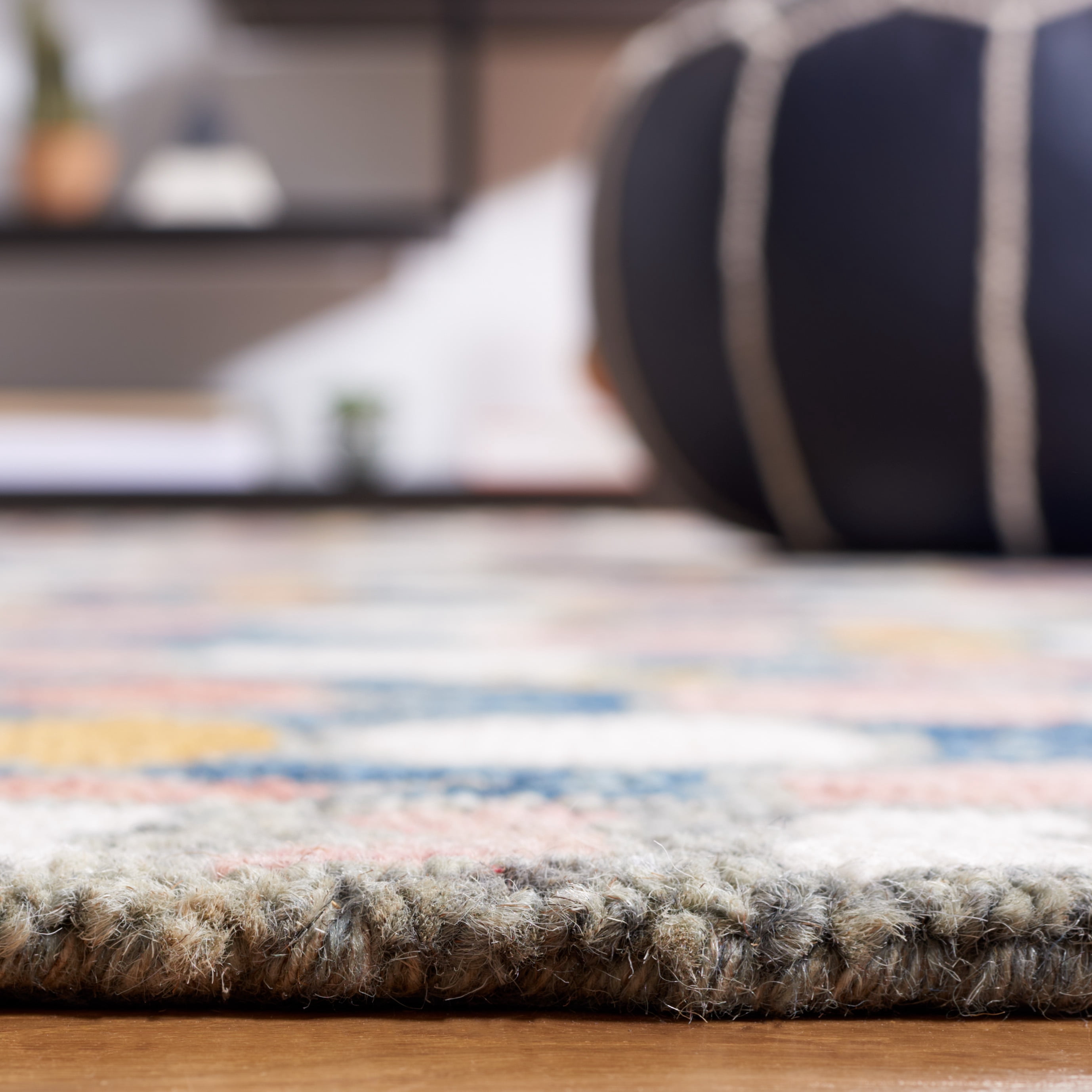 SAFAVIEH Aspen Vincent Geometric Area Rug, Grey/Pink, 4' x 6'