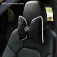 thumbnail image 3 of Funda de asiento de coche universal de felpa suave de invierno, cojín clásico con diseño de flores de camelia en blanco y negro para mantener el calor, accesorios para el coche, 3 of 5