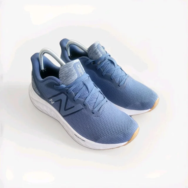 New Balance Mens US 9.5 Fresh Foam Arishi V4 Black Running Shoes MARISEB4