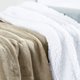 thumbnail image 5 of Manta Sherpa de Blanket Genteele, supersuave y reversible, color topo, 5 of 6