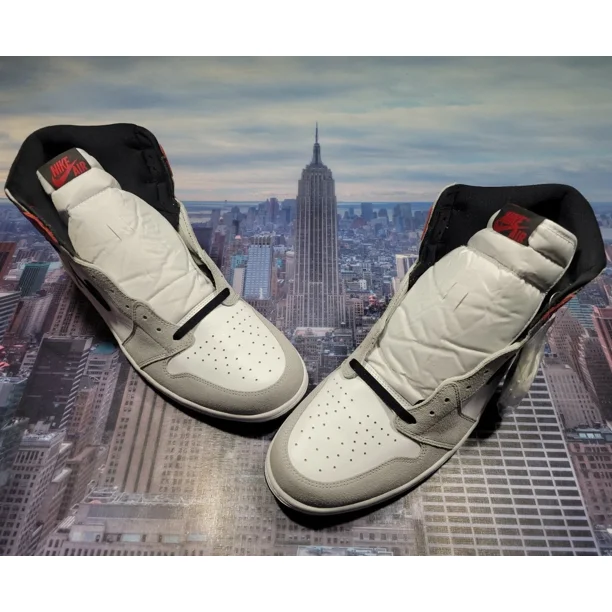 Ni - ke Ni - ke Air Jordan 1 Retro High OG White/Black-Light Smoke Grey Size 18 555088 126