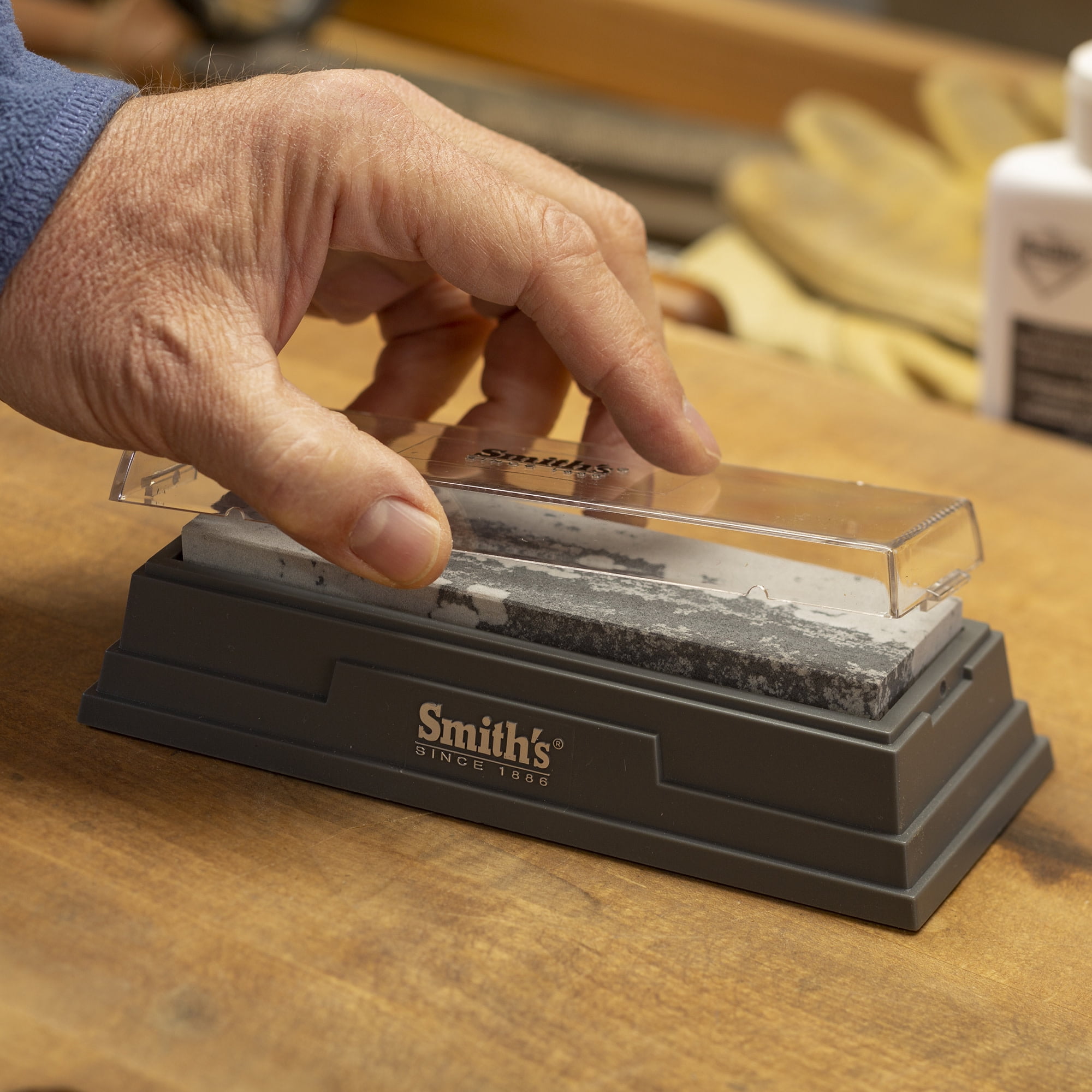 Smith’s MBS6 6” Natural Arkansas Bench Stone – General Purpose Sharpener – Straight Edge Knives, Tools, Broadheads – 1000 Grit Fine Sharpening Stone