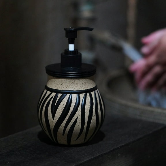 Retro  Soap Dispenser with Rust Proof Pump, Refillable Liquid Hand Lotion Bottle for Bathroom, Bedroom and Kitchen ,Checkerboard Decor