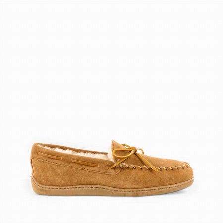 MINNETONKA Men's Sheepskin Hardsole Moccasin