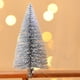 thumbnail image 4 of Mini árbol de Navidad de cedro con clip | Decoración artificial portátil de mesa para casa, oficina y coche | Decoraciones navideñas de PVC verde, plateado y dorado, 4 of 7