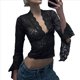 thumbnail image 1 of Top Corto Ajustado de Encaje con Escote en V Profundo y Larga para Mujer Negro L, 1 of 8