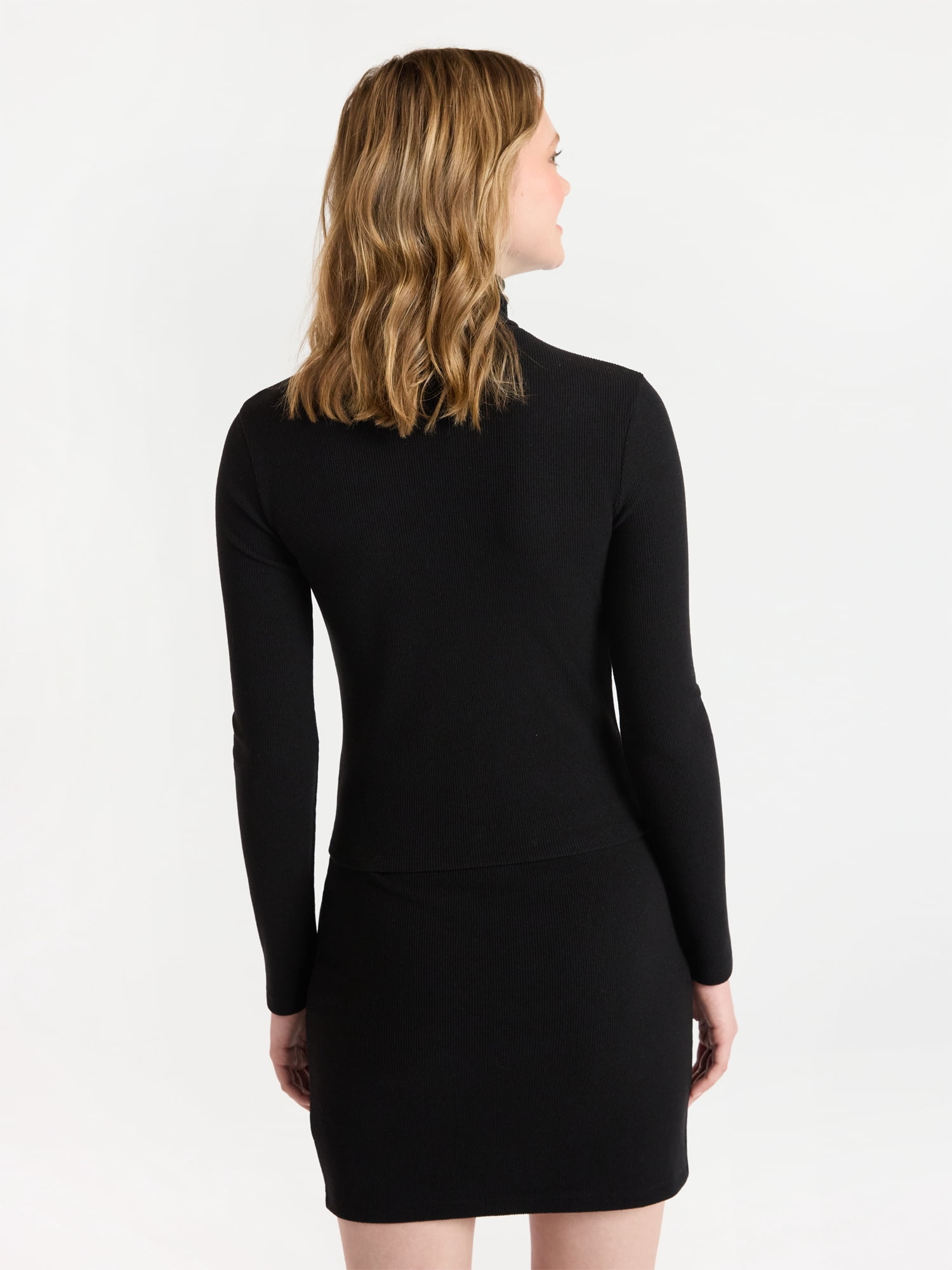 No Boundaries Turtleneck Top and Mini Skirt Set, 2-Piece, Women’s