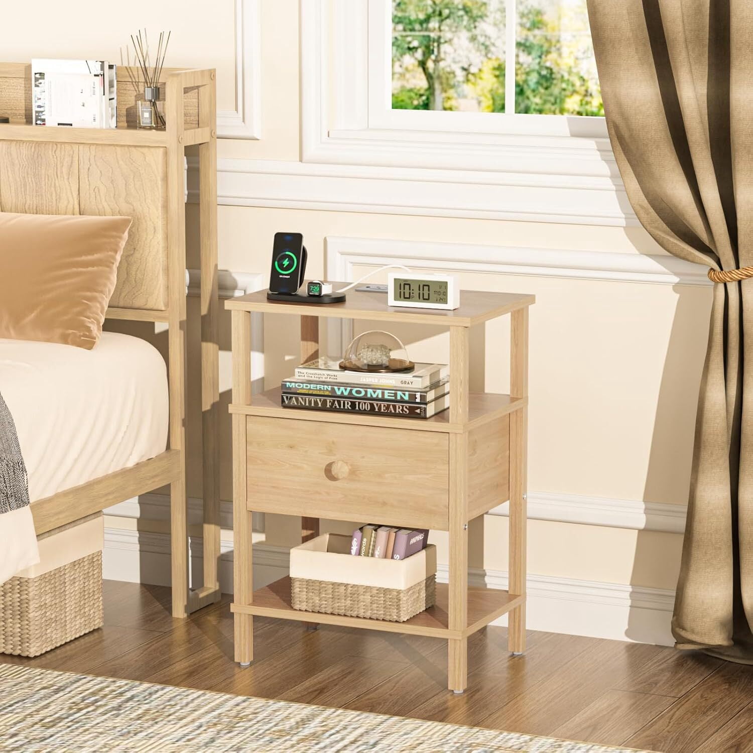 LEYAOYAO End Table with Charging Station, Wood Thin Side Table for Living Room Bedroom, Farmhouse Natural Oak