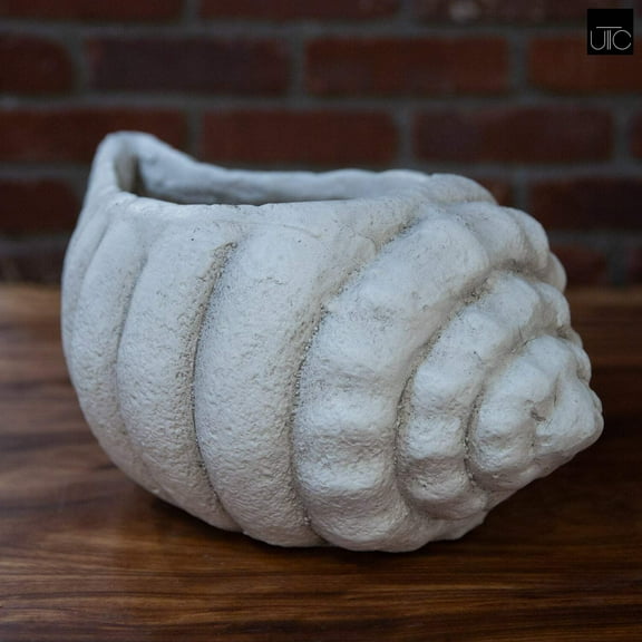 Mira Fiberglass Conch Planter