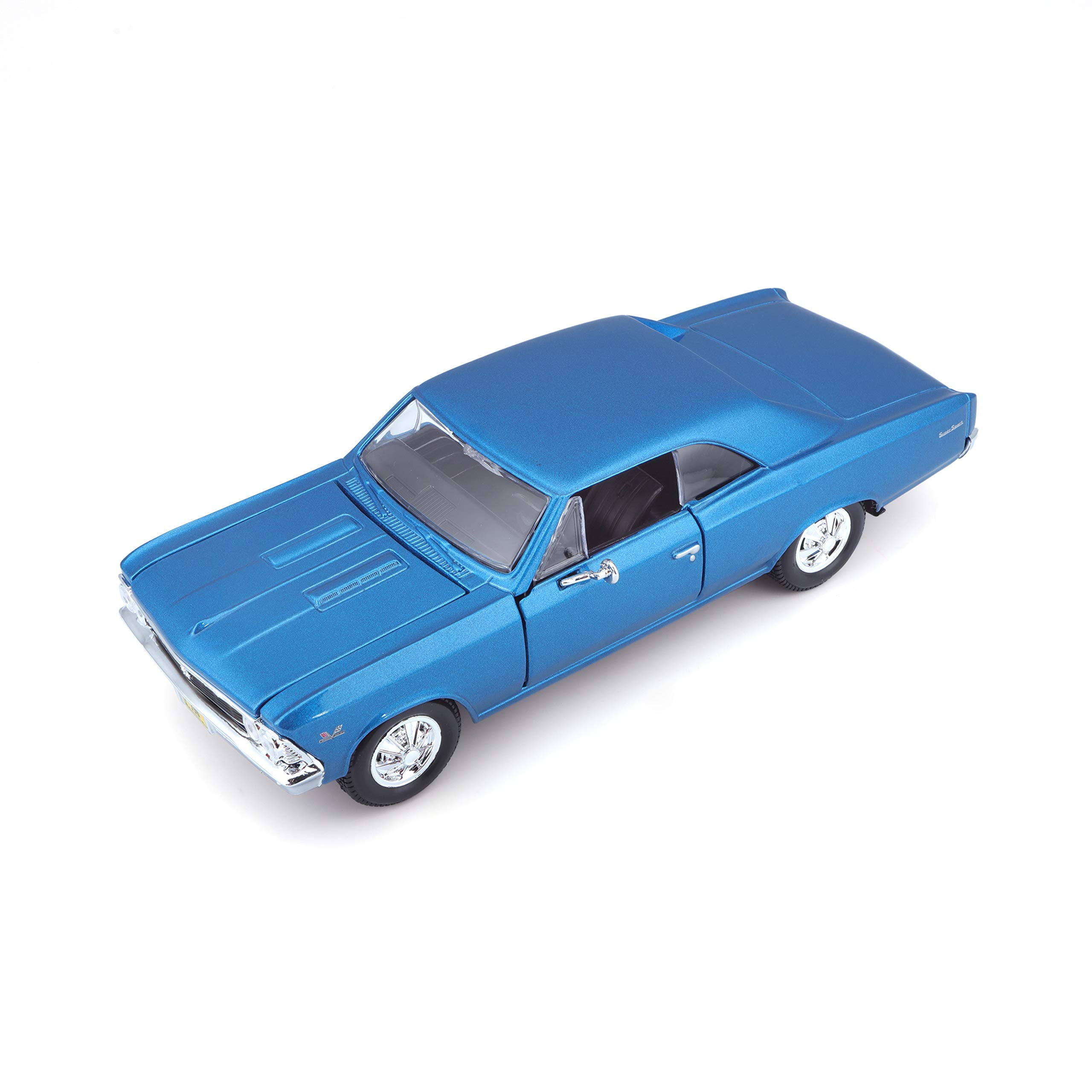 Maisto Toys Car: 1:24 Scale 2008 Dodge Challenger SRT8
