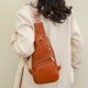 thumbnail image 4 of Bolso para mujer que combina con todos los conjuntos Bolso de pecho de PU a la moda con múltiples bolsillos, 4 of 8