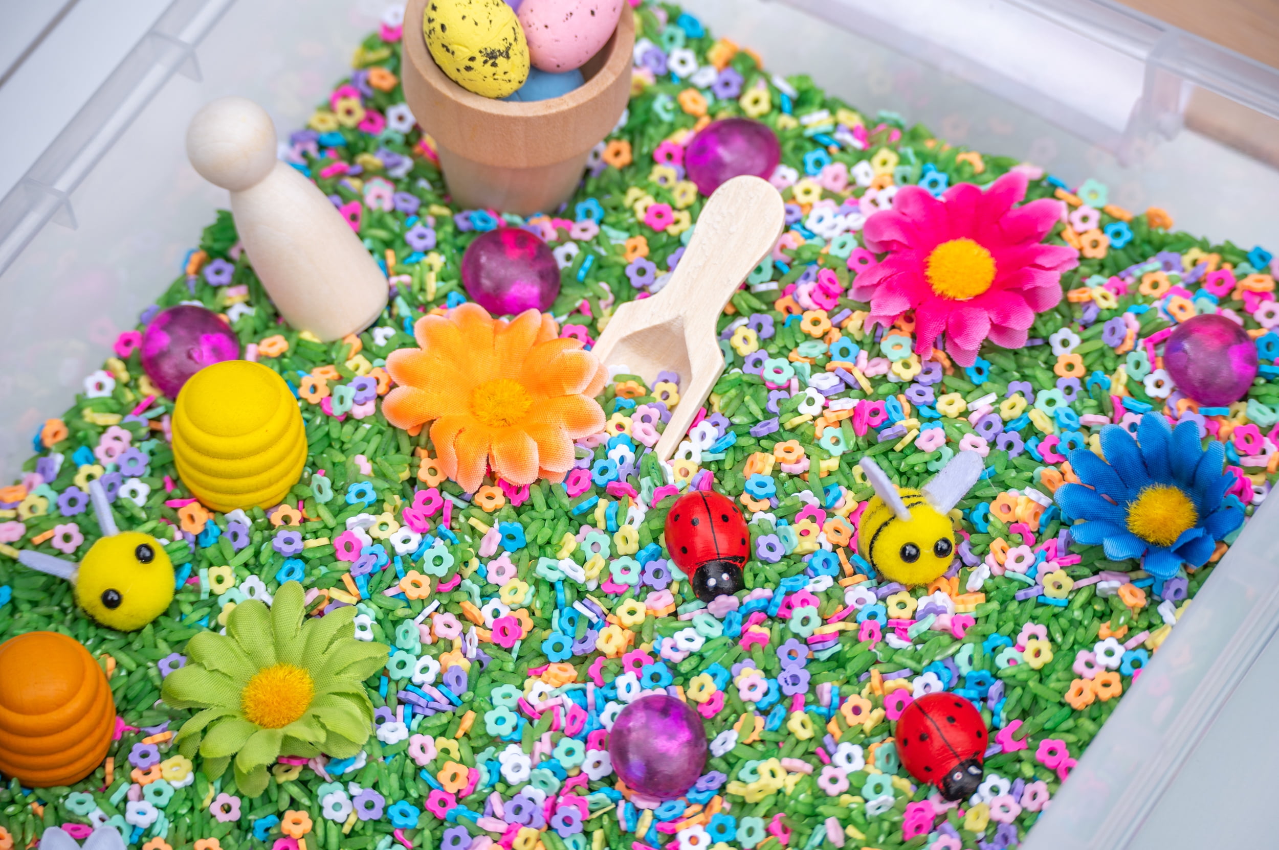Flower Sensory Bin - Sensory-N-Stuff