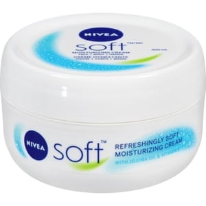NIVEA Refreshingly Soft Moisturizing Creme
