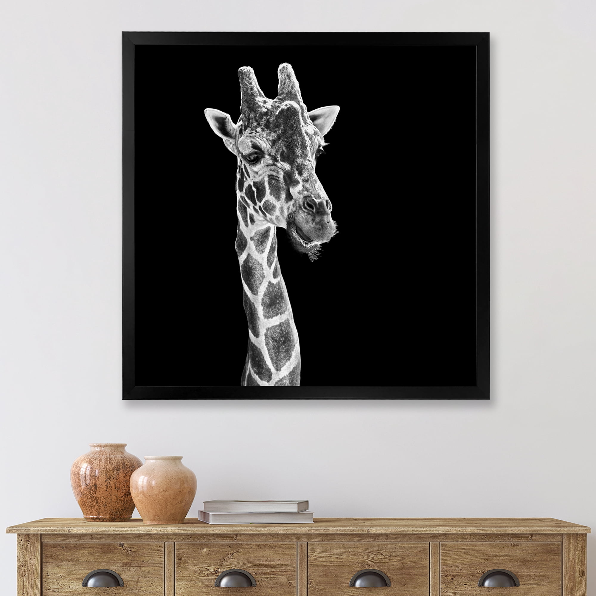 Designart 'Close Up Portrait Of A Giraffe On Black II' Farmhouse Framed Art Print