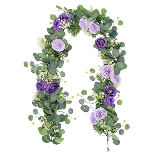Arreglo floral con hojas artificiales y arcos versátiles para centros de mesa. Foto: Púrpura