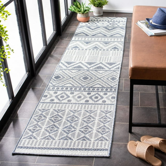 SAFAVIEH Bermuda Jacinth Geometric Machine Washable Indoor/Outdoor Area Rug