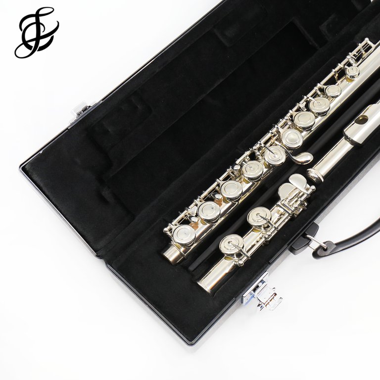 Yamaha YFL-222 Standard Flute in C with Offset G, C-Foot, Nickel