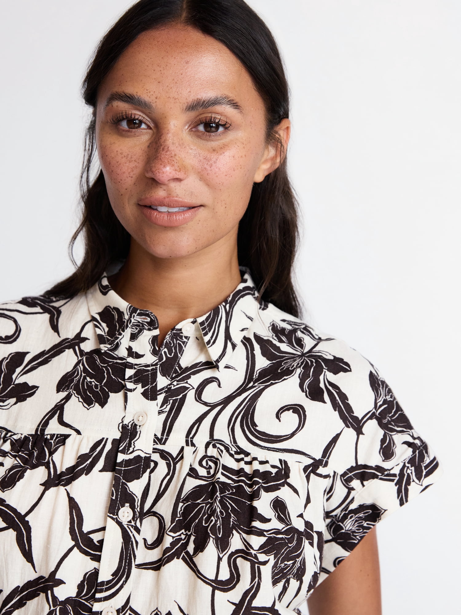 Time and Tru Women's Camp Shirt with Short Sleeves, Sizes XS-XXXL