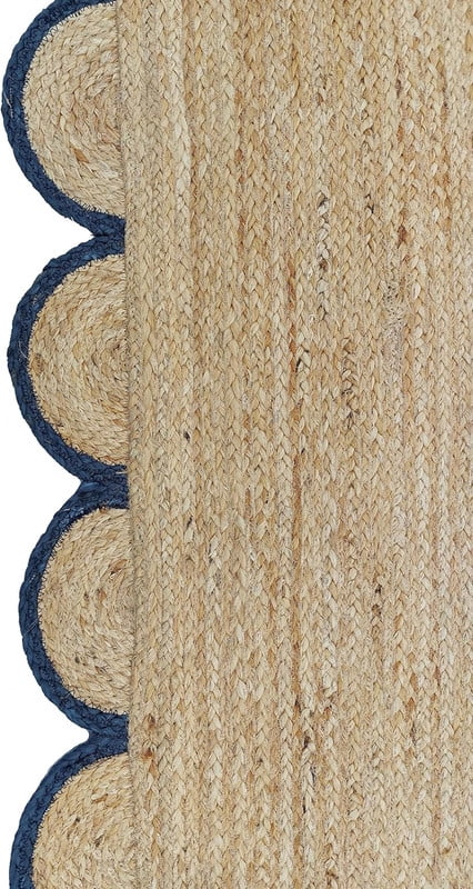 Scalloped Handwoven Natural Jute Area Rug, Navy Trim, 4'x6'