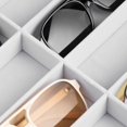 thumbnail image 4 of Organizador de gafas de sol Frebeauty, bandeja con 8 ranuras, tapa transparente de terciopelo, 4 of 6