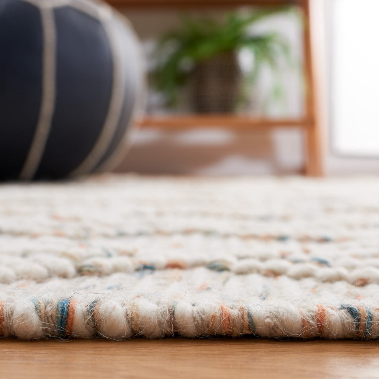 SAFAVIEH Natura Antilla Diamond Area Rug, Ivory/Blue, 5' x 8'