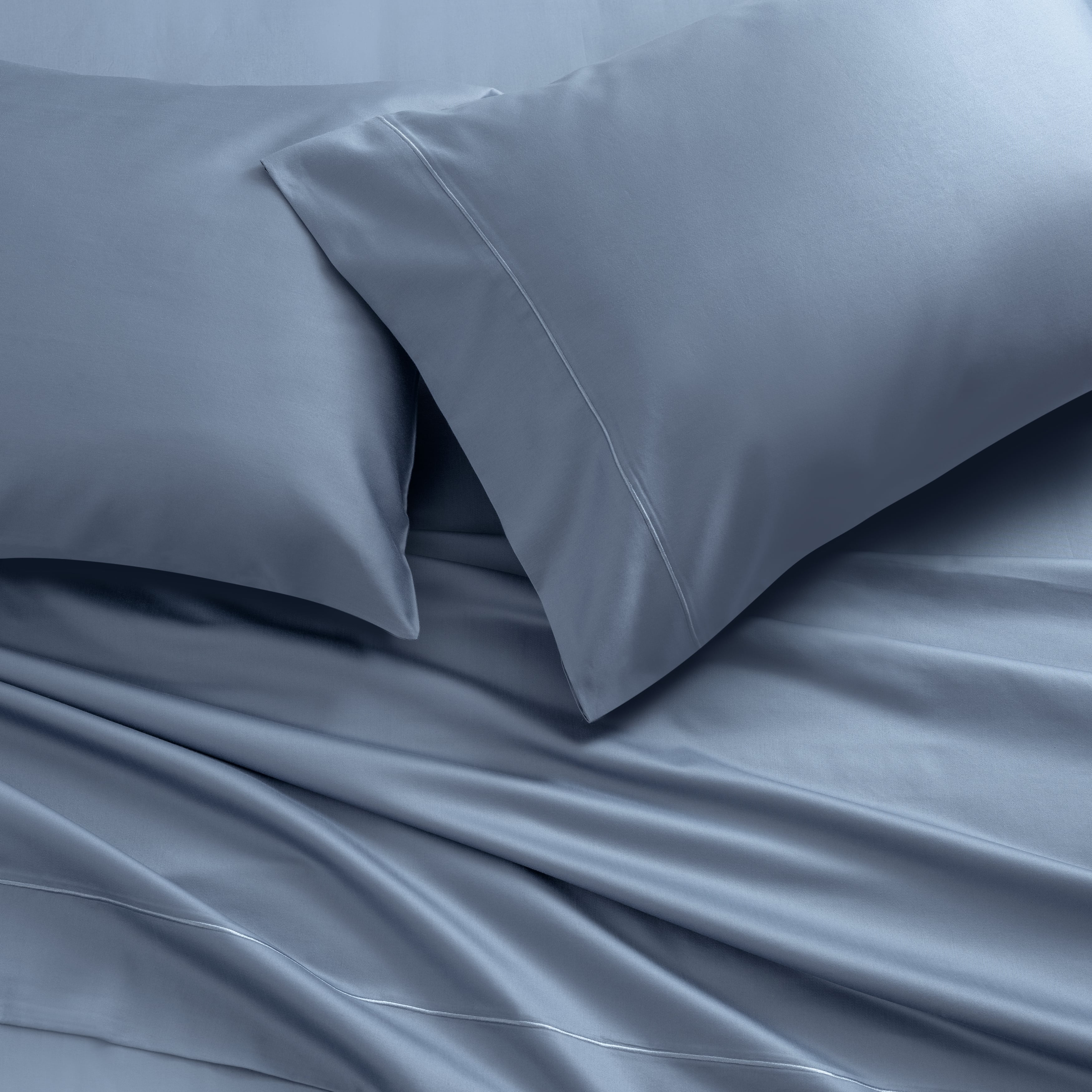 Better Homes &Gardens 2-PC Set KING Embossed Microfiber Pillowcases Blue Paisley 