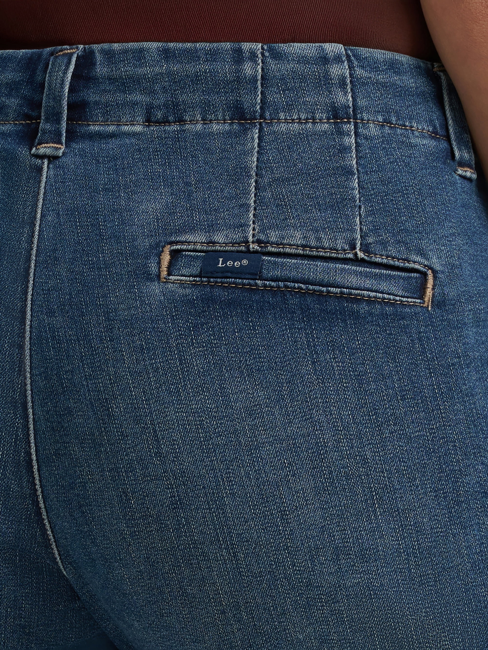 Lee® Women's Legendary Chino 7" Walkshort