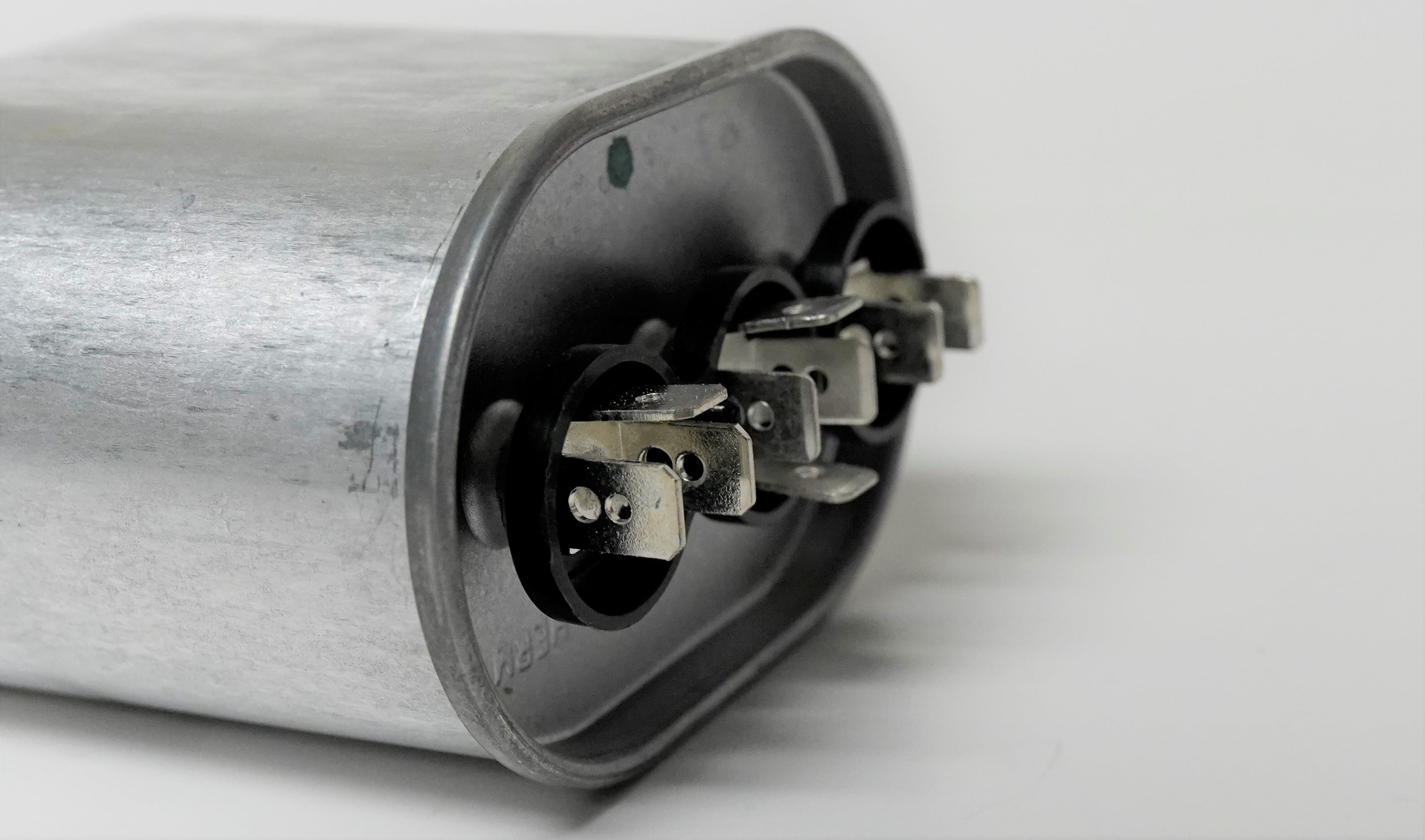 TITAN HD POCFD205A 20+5 MFD 440/370-Volt Oval Run Capacitor