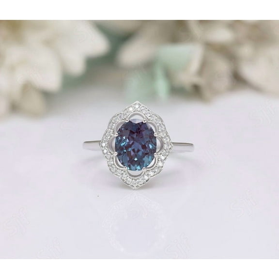 925 Silver Oval Alexandrite Gemstone Engagement Ring Wedding Ring Bridal Ring Halo Ring Birthday Gift Anniversary Gift For Love
