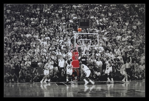 web tilfældig Ulejlighed Michael Jordan Last Shot Title Winning Last Shot In Chicago Laminated &  Framed Poster (36 x 24) - Walmart.com