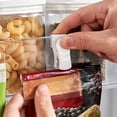 thumbnail image 4 of Aparatos de cocina, accesorios de cocina, utensilios de cocina, juego de 4 pinzas para guardar accesorios para la puerta lateral del refrigerador, pinzas para notas, pinzas para la ropa con ganchos, a, 4 of 6