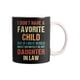 thumbnail image 5 of Taza vintage "No tengo hija favorita" | Taza de café de cerámica blanca de 325 ml | Apta para lavavajillas y microondas | Regalo sarcástico y divertido para mamá, hermana, esposa o novia | Día de la, 5 of 5