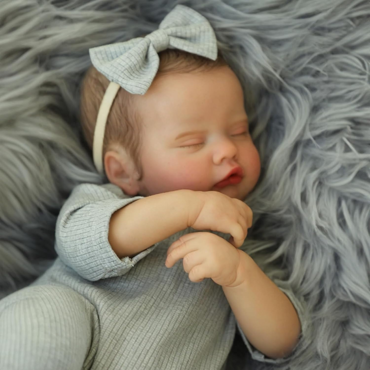 Realistic Reborn Baby Dolls -20 Inch Lifelike Soft Body,Sleeping Realistic-Newborn Baby Dolls Grey Clothes for Gift