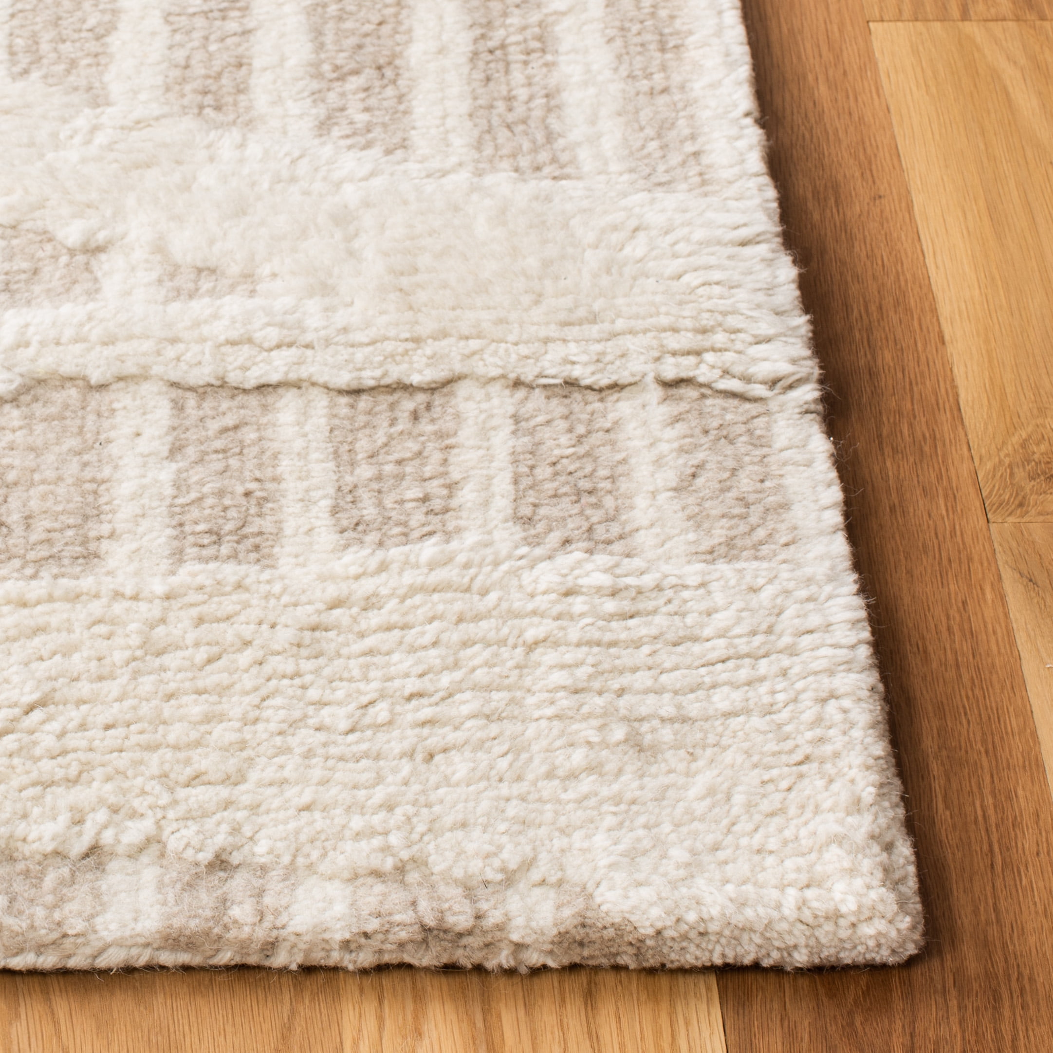 SAFAVIEH Manhattan Alexanndria Striped Area Rug, Beige/Ivory, 8' x 10'