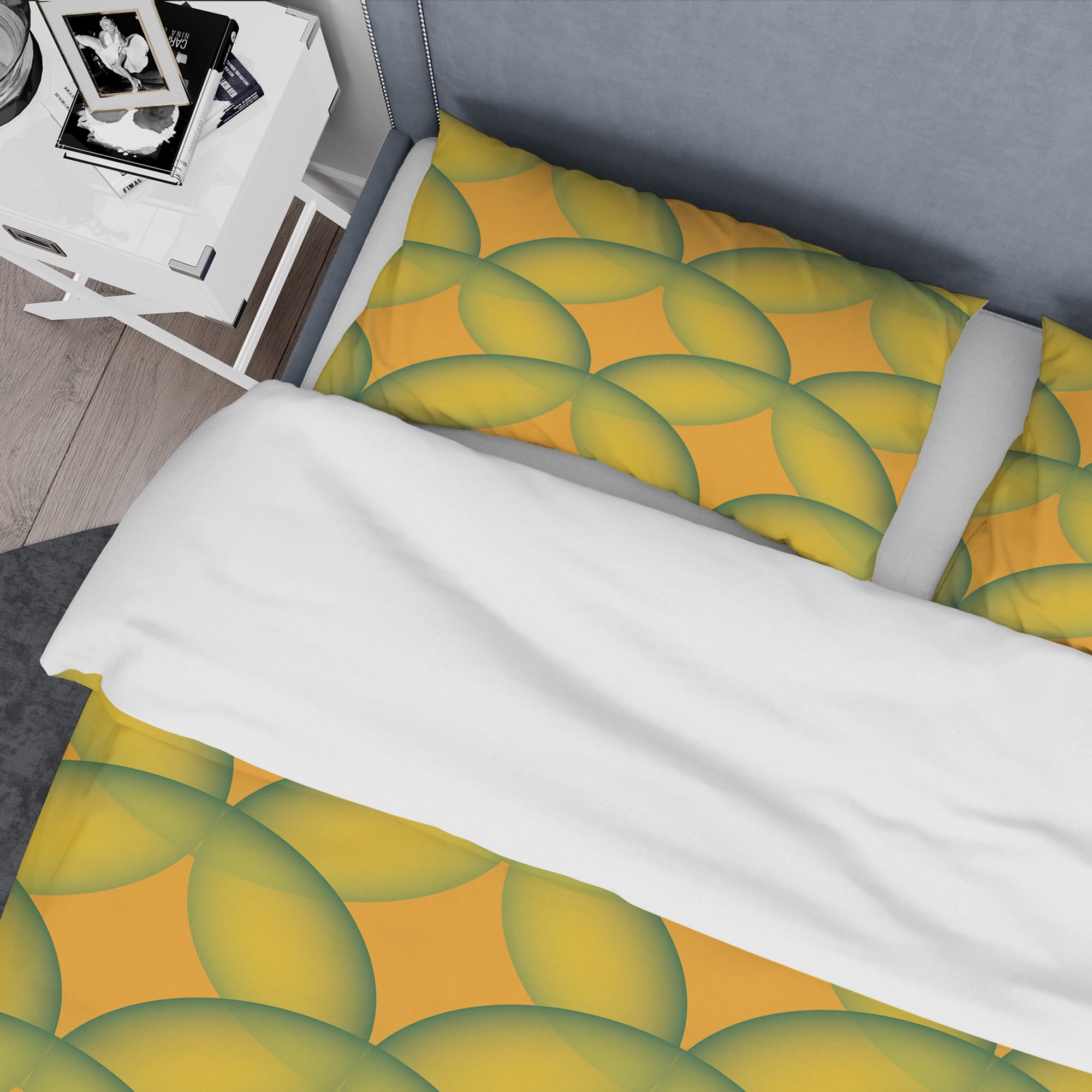 Designart 'Retro Abstract Design In Yellow And Green ' Mid-Century Modern Duvet Cover Set