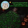 thumbnail image 3 of Manta UOFON para Halloween con forma de calabaza que brilla en la oscuridad, 50 x 60 cm, 3 of 6