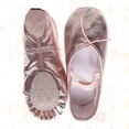 thumbnail image 3 of Zapatos de baile de cuero PU de color rosa para niñas Zapatos de baile con banda elástica cruzada Zapatos suaves antideslizantes para niños de rendimiento - Talla 26, 3 of 6