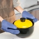 thumbnail image 1 of Guante de cocina de silicona gruesa con agarre mejorado, guante de cocina resistente al calor para cocinar, hornear, asar a la parrilla - Guante único, 20x13,5 cm, disponible en gris, negro, rojo, 1 of 6