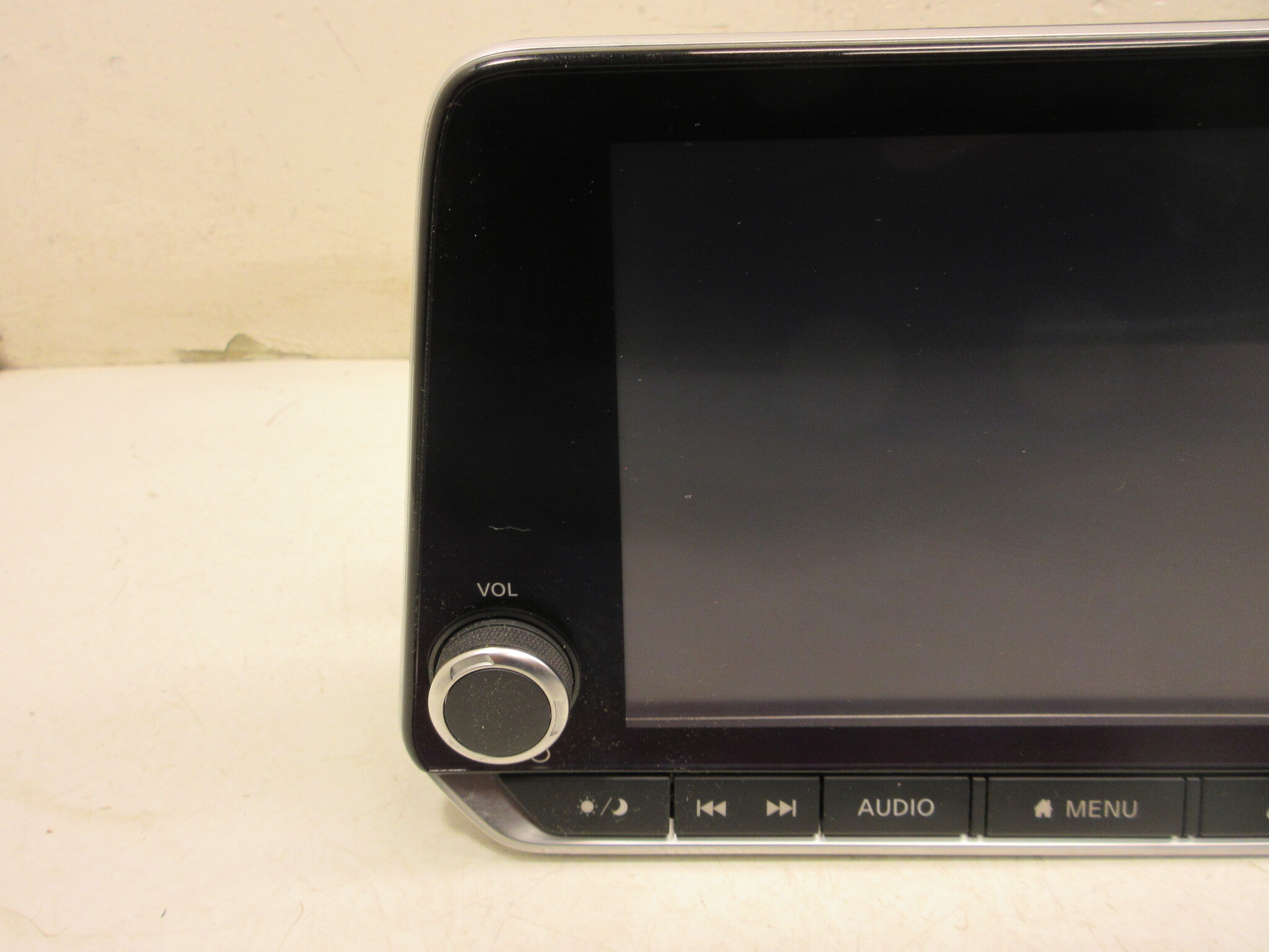 Pre-Owned 20-22 Nissan Sentra AM FM Audio Radio Player Display Screen OEM LKQ - Verify Specific Vehicle Fitment In Description - (Good)