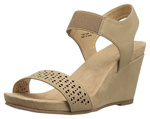 cl by laundry wedge sandal