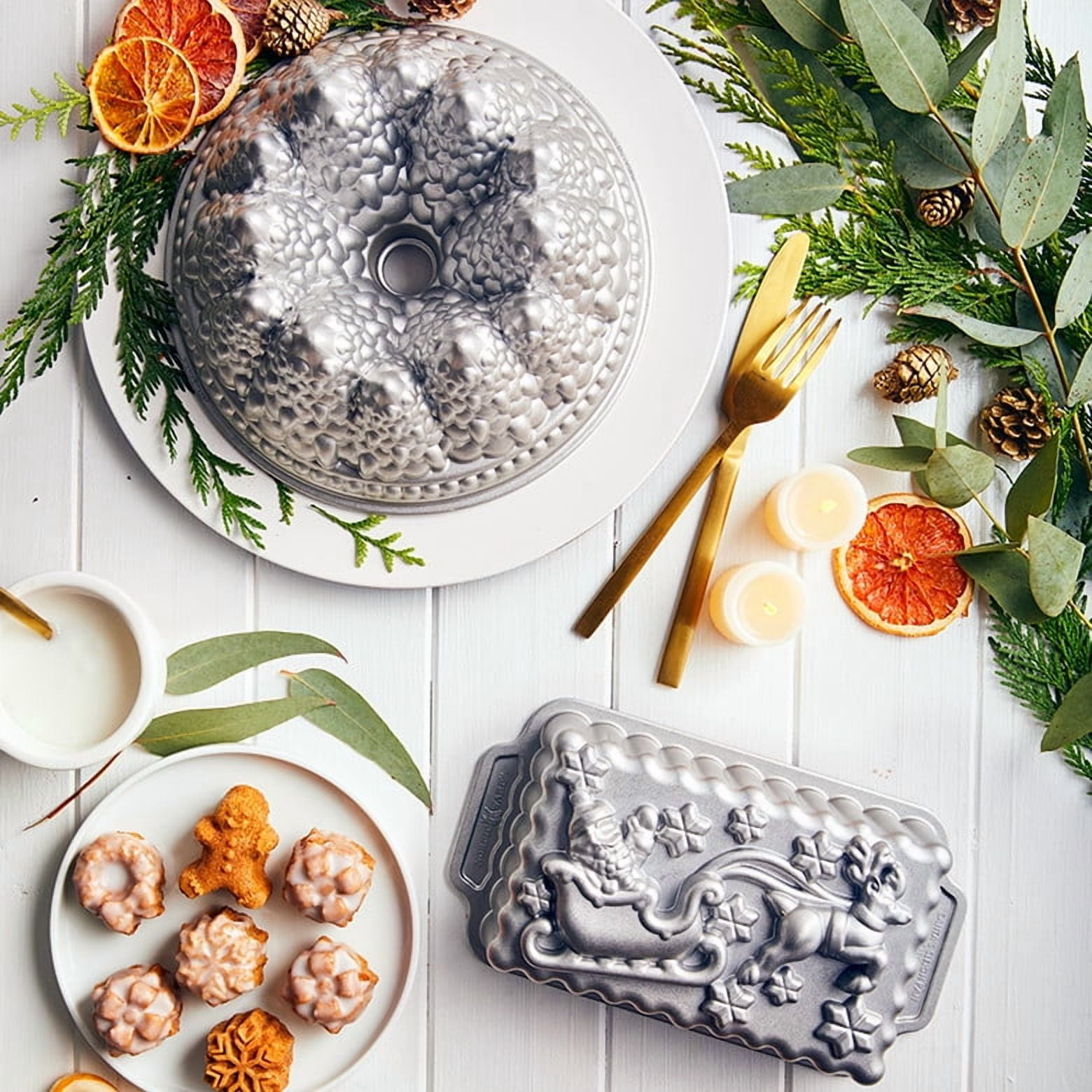 Nordic Ware Cake Pan - Thumbnail 2