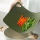 thumbnail image 5 of Tabla De Cortar De Plástico Tabla de cortar reversible de plástico verde,tabla de cocina de doble cara para carne y verduras (1 pieza) Rkxzt, 5 of 8
