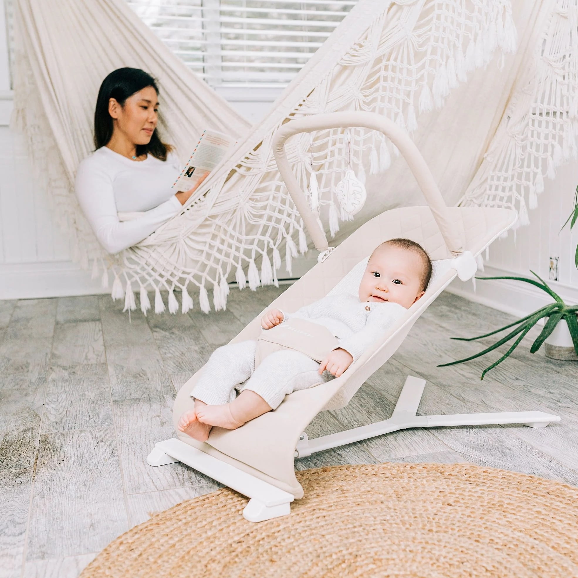 Baby Delight Alpine Organic Deluxe Portable Bouncer, Lightweight, Travel-Ready & Adjustable Recline, Organic Oat